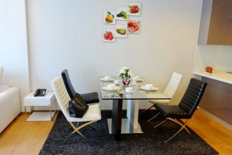 Condo in Bangkok, Thailand, 2 bedrooms  № 181001 - photo 7