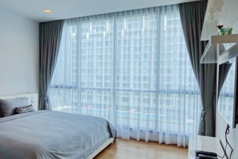 Condo in Bangkok, Thailand, 2 bedrooms  № 181001 - photo 10