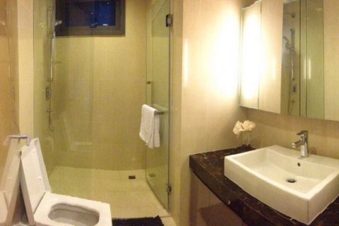 Condo in Bangkok, Thailand, 2 bedrooms  № 181001 - photo 15