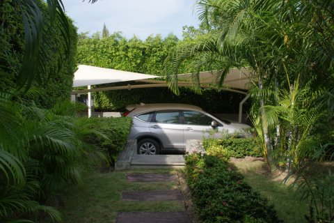 House in Hua Hin, Thailand 3 bedrooms № 180999 - photo 20