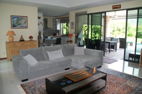 House in Hua Hin, Thailand 3 bedrooms № 180999 - photo 9