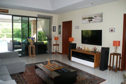 House in Hua Hin, Thailand 3 bedrooms № 180999 - photo 8