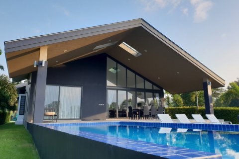 House in Hua Hin, Thailand 4 bedrooms № 181000 - photo 3
