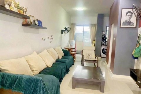 Townhouse in Bang Khae, Bangkok, Thailand 3 bedrooms № 163029 - photo 2