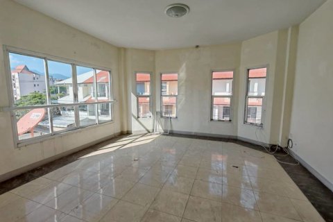 Propriété commerciale à Chiang Mai, Thaïlande № 163023 - photo 12