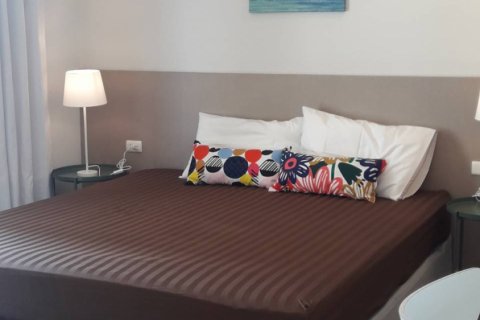 Кондоминиум с 2 спальнями в Бангкоке, Таиланд № 143912 - фото 9