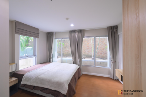 Condo in Bangkok, Thailand, 5 bedrooms № 184719 - photo 5