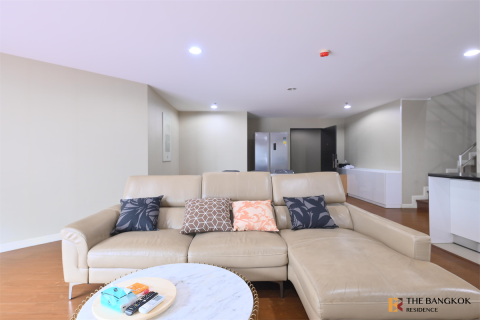 Condo in Bangkok, Thailand, 5 bedrooms № 184721
