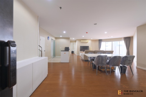 Condo in Bangkok, Thailand, 5 bedrooms № 184721 - photo 6