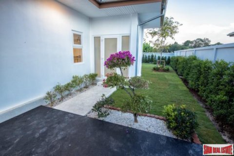 Villa in Hua Hin, Thailand 3 bedrooms № 193846 - photo 3