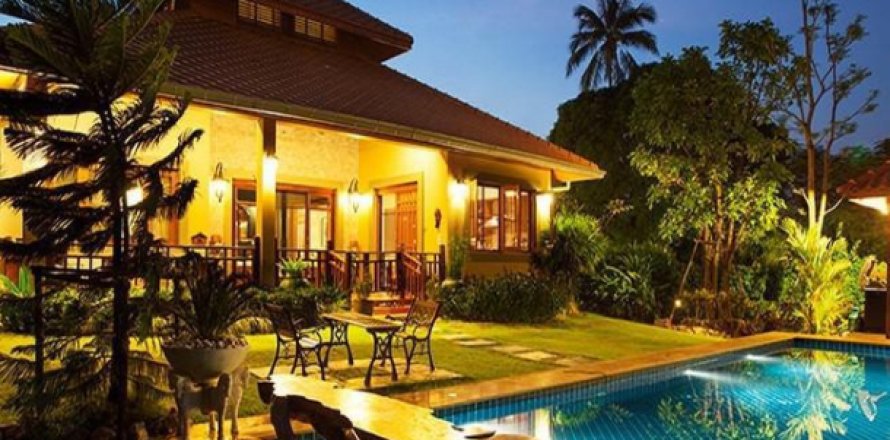 Villa in Hua Hin, Thailand 4 bedrooms № 193852