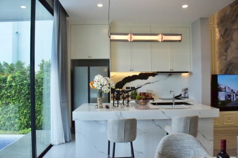 Вилла в Паттайе, Таиланд с 4 спальнями № 170043 - фото 4