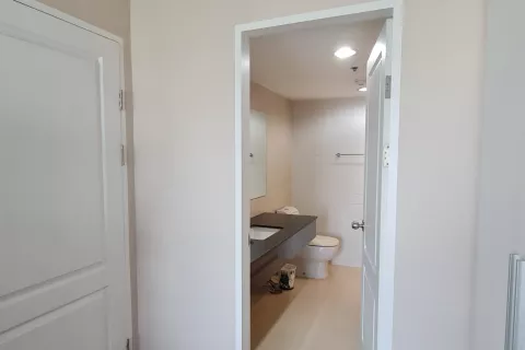 Кондоминиум с 3 спальнями в Хуай Кванге, Бангкок, Таиланд № 145996 - фото 9