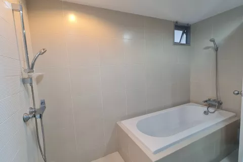 Кондоминиум с 3 спальнями в Хуай Кванге, Бангкок, Таиланд № 145996 - фото 4