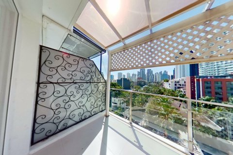 Studio in the Condo in Watthana, Bangkok, Thailand  № 160725 - photo 10