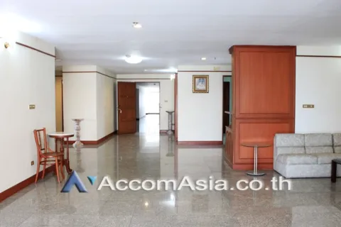 Condo in Watthana, Bangkok, Thailand, 3 bedrooms  № 215171