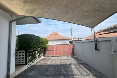 Villa in Hua Hin, Thailand 3 bedrooms № 173017 - photo 5