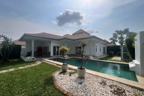 Villa in Hua Hin, Thailand 3 bedrooms № 173017 - photo 2