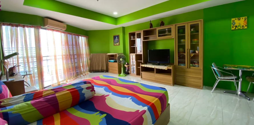 Studio in the Condo in Pattaya, Thailand  № 205355