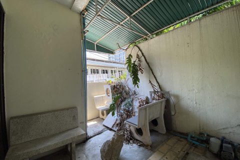 Townhouse in Khlong Toei, Bangkok, Thailand 4 bedrooms № 140159 - photo 17