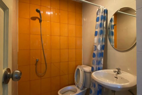 Townhouse in Khlong Toei, Bangkok, Thailand 4 bedrooms № 140159 - photo 11