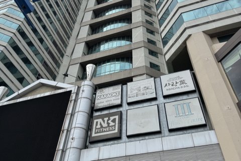 Квартира в Ян Наве, Бангкок, Таиланд с 3 спальнями  № 140105 - фото 1