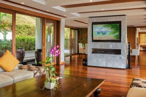 Villa on Surin Beach, Thailand 5 bedrooms № 191210