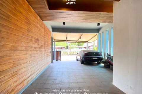 House in Rangsit, Thailand 6 bedrooms № 163142 - photo 27