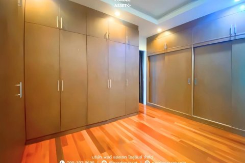 House in Rangsit, Thailand 6 bedrooms № 163142 - photo 9