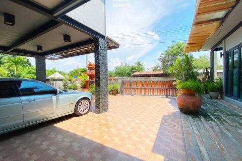 House in Rangsit, Thailand 6 bedrooms № 163142 - photo 24