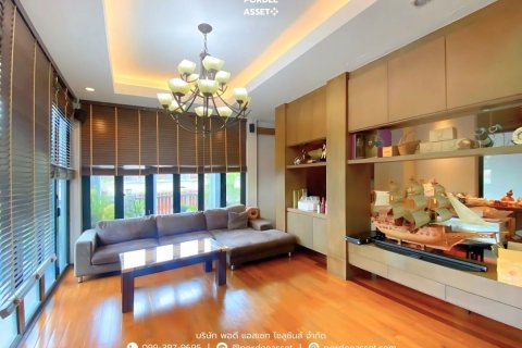 House in Rangsit, Thailand 6 bedrooms № 163142 - photo 4