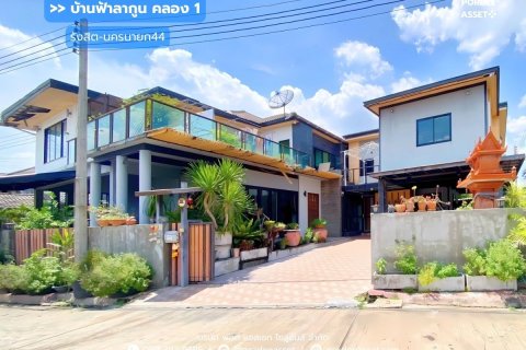 House in Rangsit, Thailand 6 bedrooms № 163142