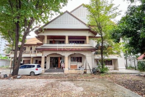 Land in Sathon, Bangkok, Thailand 1568 sq.m. № 163146 - photo 15