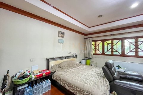 Land in Sathon, Bangkok, Thailand 1568 sq.m. № 163146 - photo 4