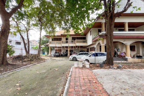 Land in Sathon, Bangkok, Thailand 1568 sq.m. № 163146 - photo 6