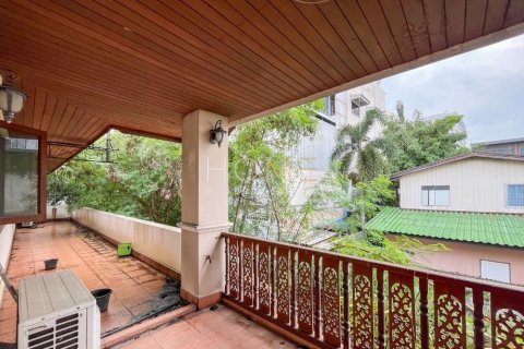 Land in Sathon, Bangkok, Thailand 1568 sq.m. № 163146 - photo 5