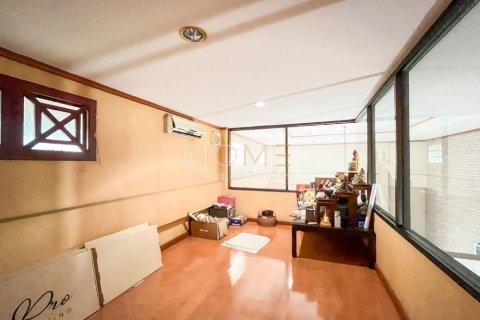 Land in Sathon, Bangkok, Thailand 1568 sq.m. № 163146 - photo 11