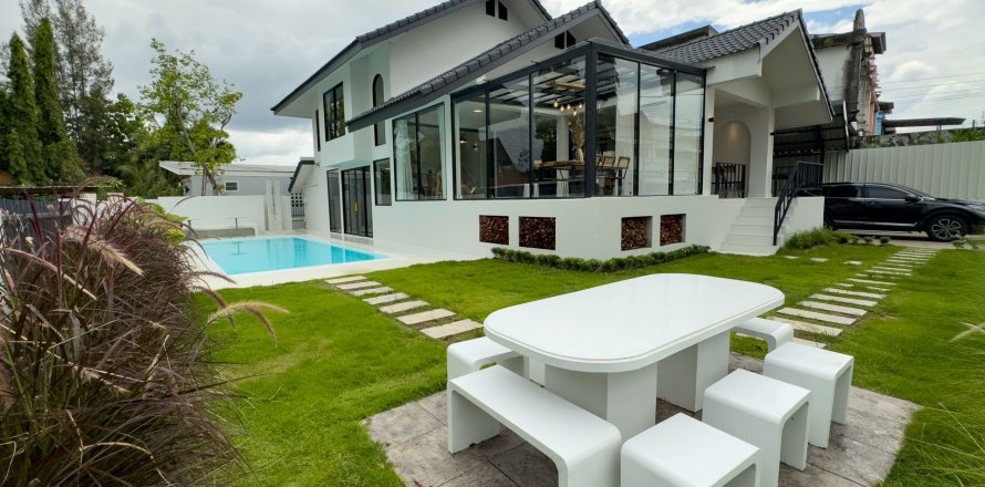 Вилла в Чиангмае, Таиланд с 4 спальнями  № 139228