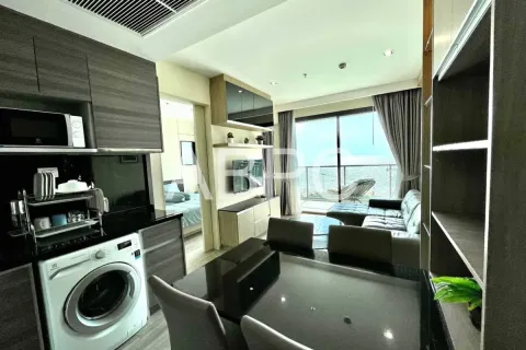 Condominio de 1 dormitorio en Jomtien Beach, Pattaya, Tailandia № 211859 - foto 2