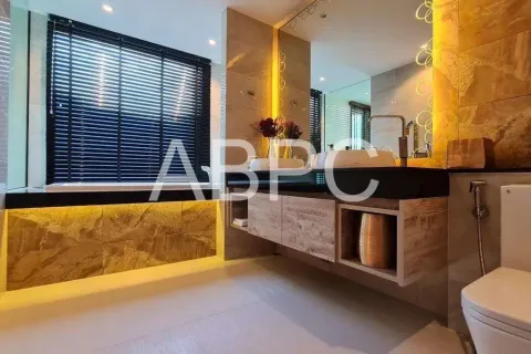 Condominio de 2 dormitorios en Pattaya, Tailandia № 211856 - foto 2