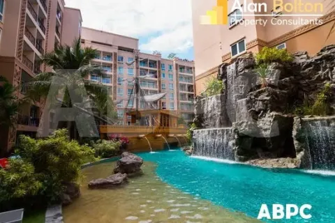 Condo on Jomtien Beach, Pattaya, Thailand, 2 bedrooms  № 211855