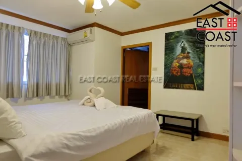 Condominio de 2 dormitorios en Pattaya, Tailandia № 213530 - foto 12