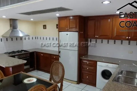 Casa de 3 dormitorios en Pattaya, Tailandia № 213535 - foto 10