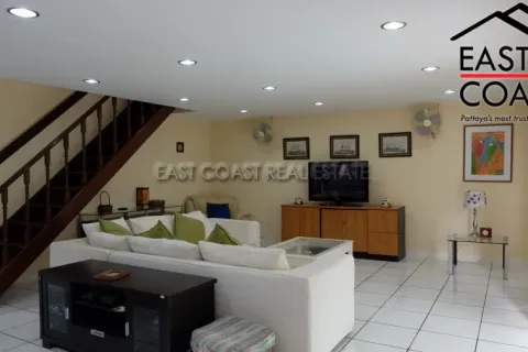 Casa de 3 dormitorios en Pattaya, Tailandia № 213535 - foto 5