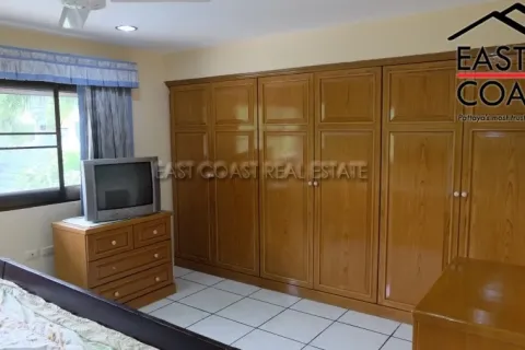 Casa de 3 dormitorios en Pattaya, Tailandia № 213535 - foto 15
