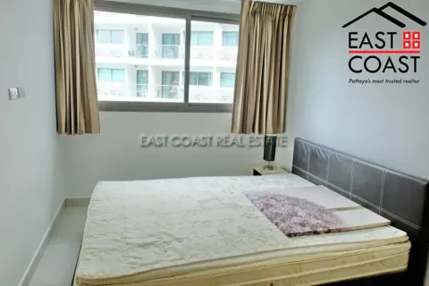Condominio de 2 dormitorios en Jomtien Beach, Pattaya, Tailandia № 213532 - foto 17