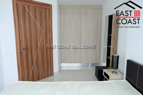 Condominio de 2 dormitorios en Jomtien Beach, Pattaya, Tailandia № 213532 - foto 12