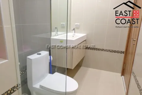 Condominio de 2 dormitorios en Jomtien Beach, Pattaya, Tailandia № 213532 - foto 15