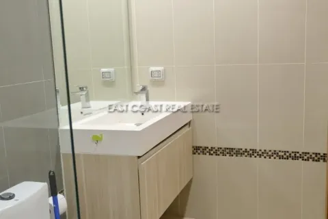 Condominio de 2 dormitorios en Jomtien Beach, Pattaya, Tailandia № 213532 - foto 16