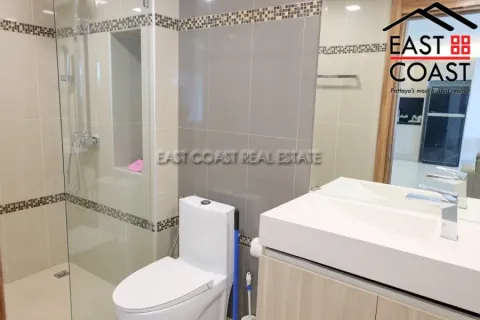 Condominio de 2 dormitorios en Jomtien Beach, Pattaya, Tailandia № 213532 - foto 13